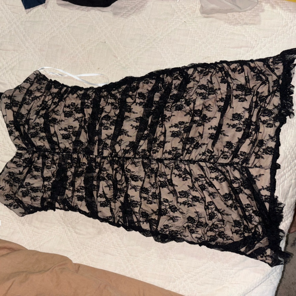 Lulu’s cocktail lace dress